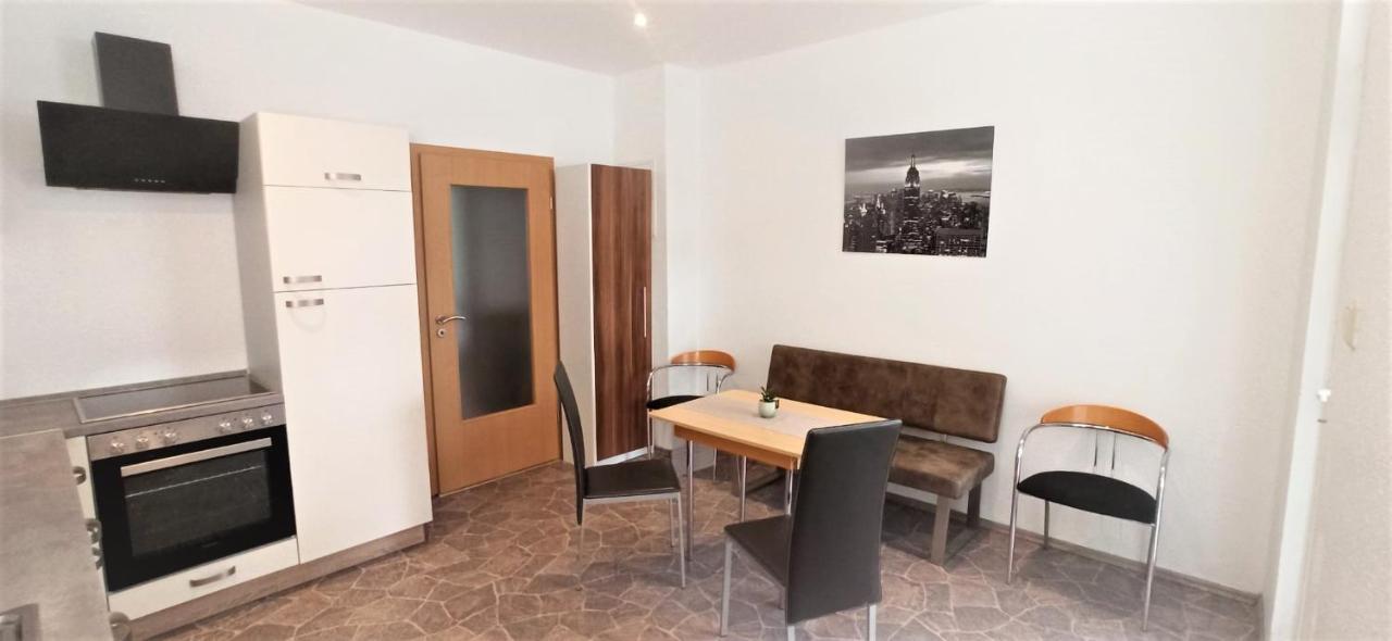 Apartment Fuer Bis Zu 7 Personen Mit Balkon Хальберштадт Экстерьер фото