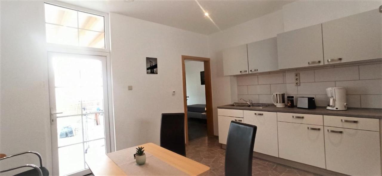 Apartment Fuer Bis Zu 7 Personen Mit Balkon Хальберштадт Экстерьер фото