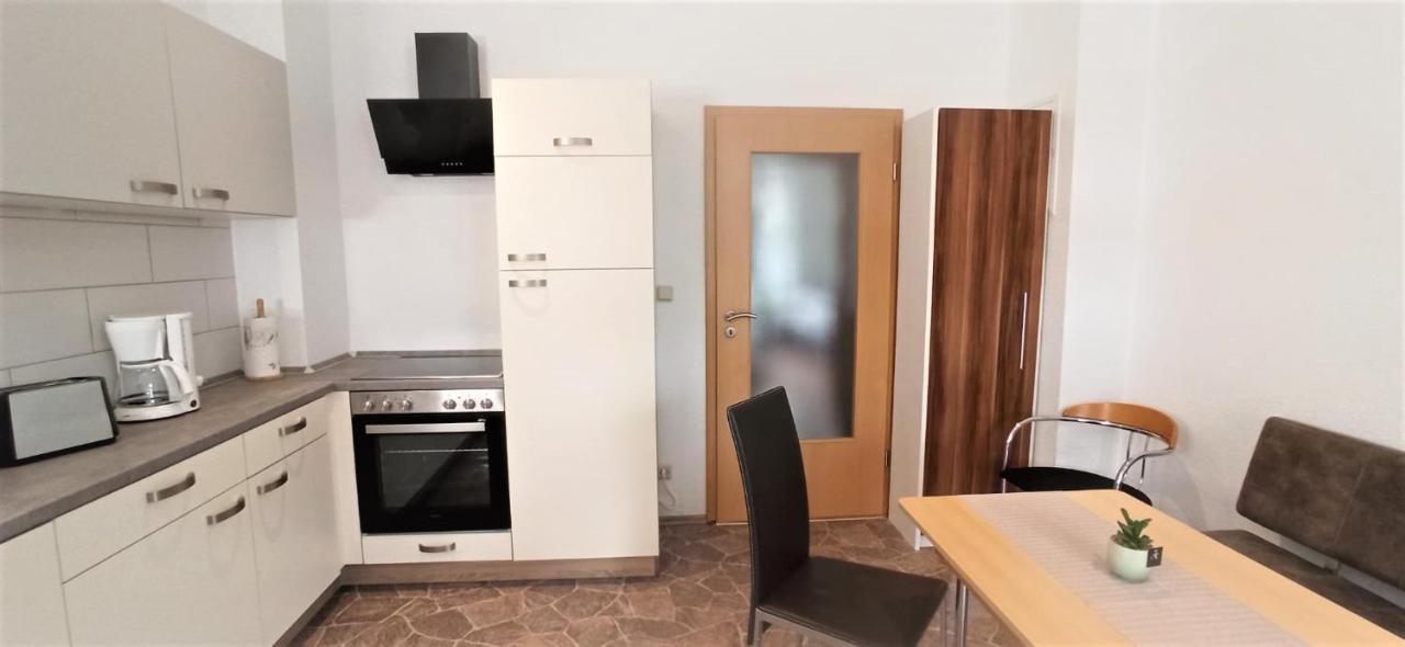 Apartment Fuer Bis Zu 7 Personen Mit Balkon Хальберштадт Экстерьер фото